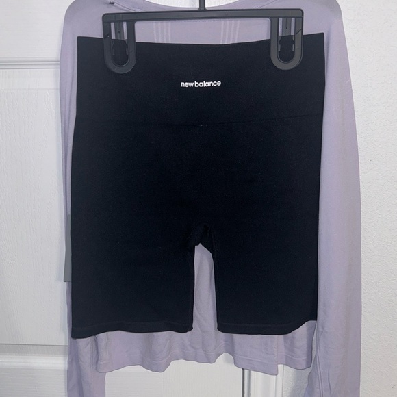 New Balance Workout Set - Picture 4 of 8